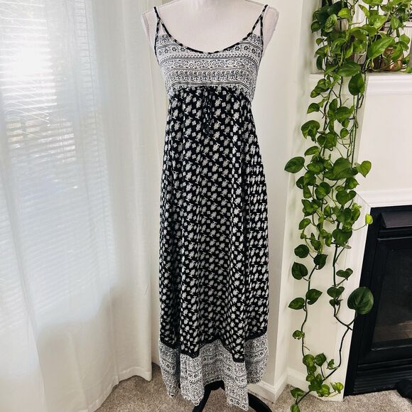 American Eagle Outfitters Black & Gray Floral Boho Sun Dress - Size Small - Picture 1 of 8